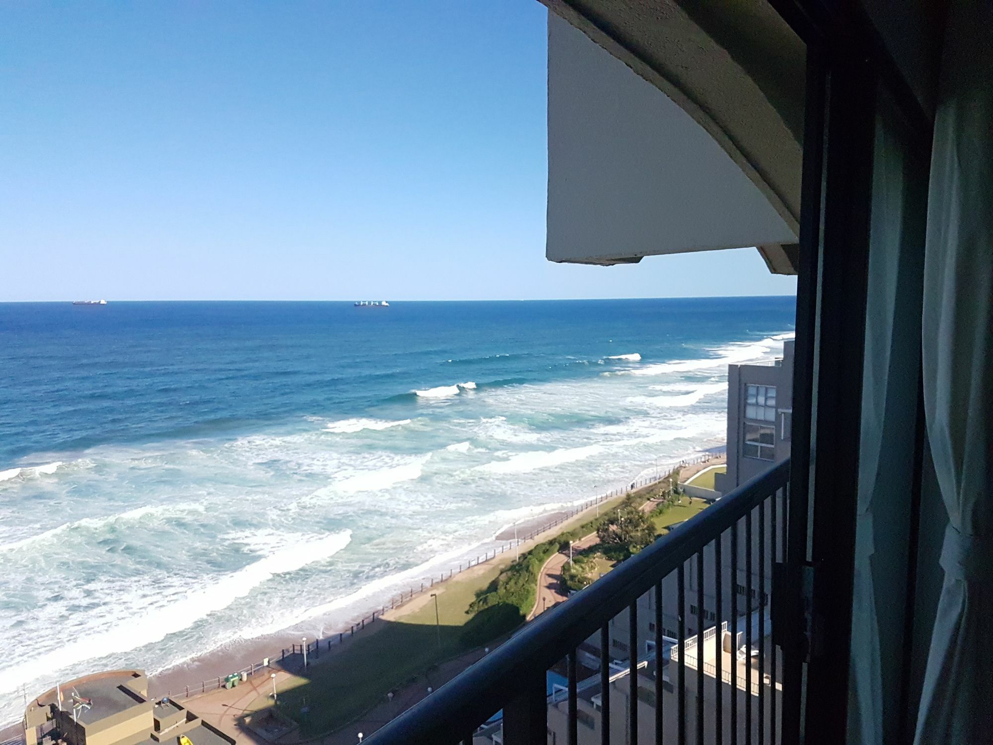 1002 Bermudas - By Stay In Umhlanga Durban Dış mekan fotoğraf